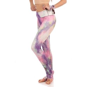 Mika Yoga Wear Unicorn Aura Scrunch Legging